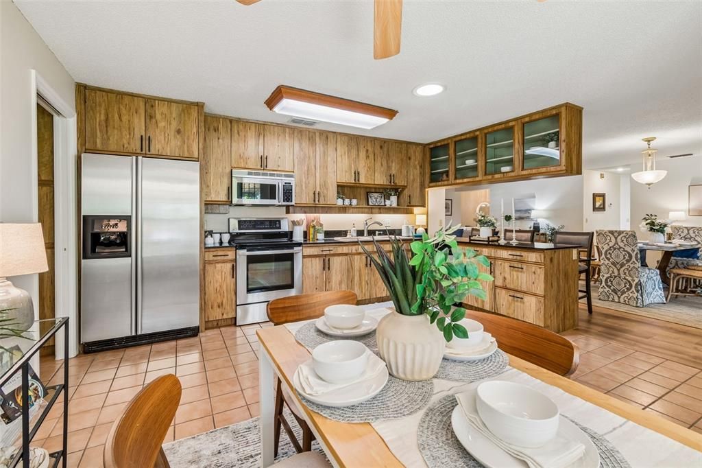 For Sale: $499,000 (3 beds, 3 baths, 1893 Square Feet)