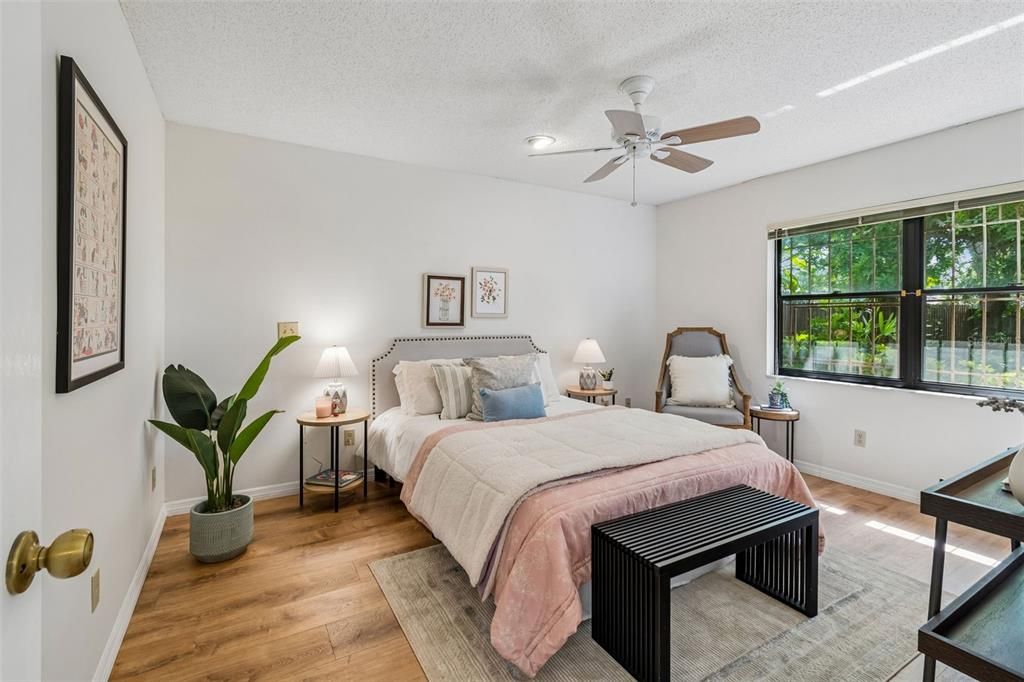 For Sale: $499,000 (3 beds, 3 baths, 1893 Square Feet)