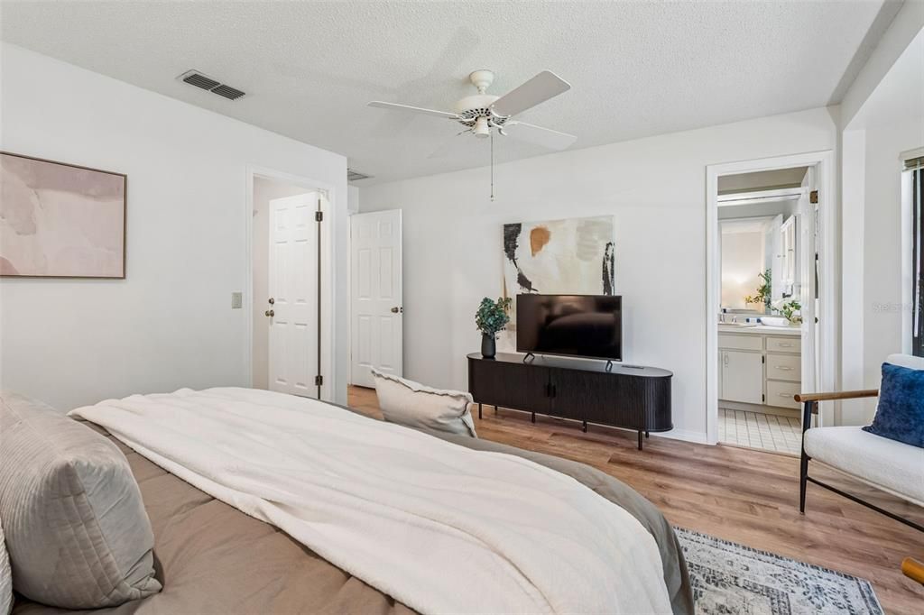 For Sale: $499,000 (3 beds, 3 baths, 1893 Square Feet)