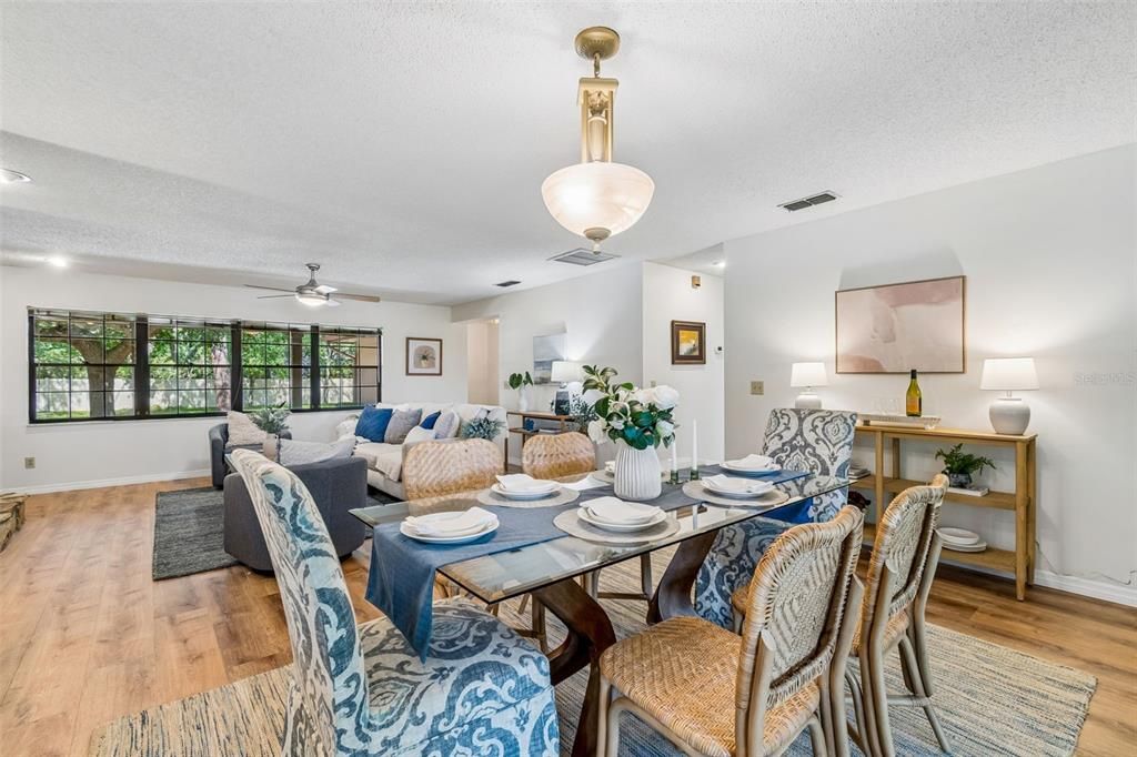 For Sale: $499,000 (3 beds, 3 baths, 1893 Square Feet)