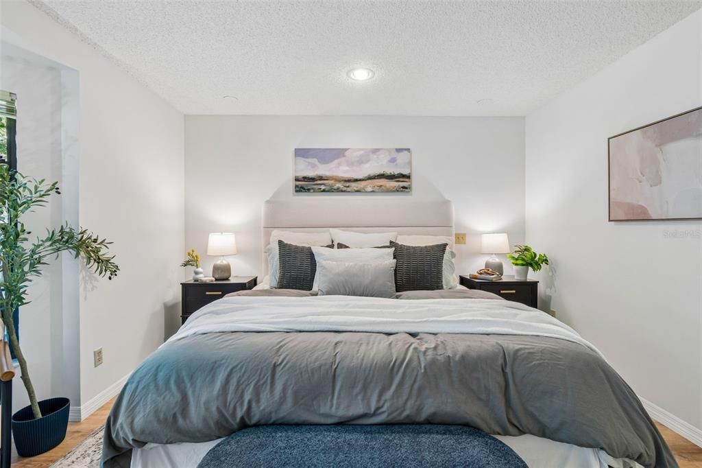 For Sale: $499,000 (3 beds, 3 baths, 1893 Square Feet)