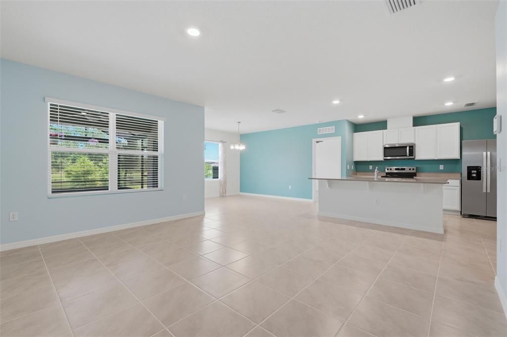 For Sale: $415,000 (3 beds, 2 baths, 1710 Square Feet)