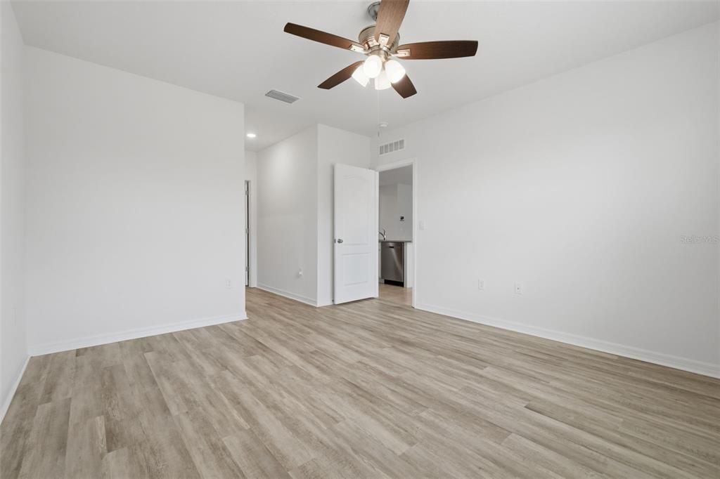 For Sale: $415,000 (3 beds, 2 baths, 1710 Square Feet)