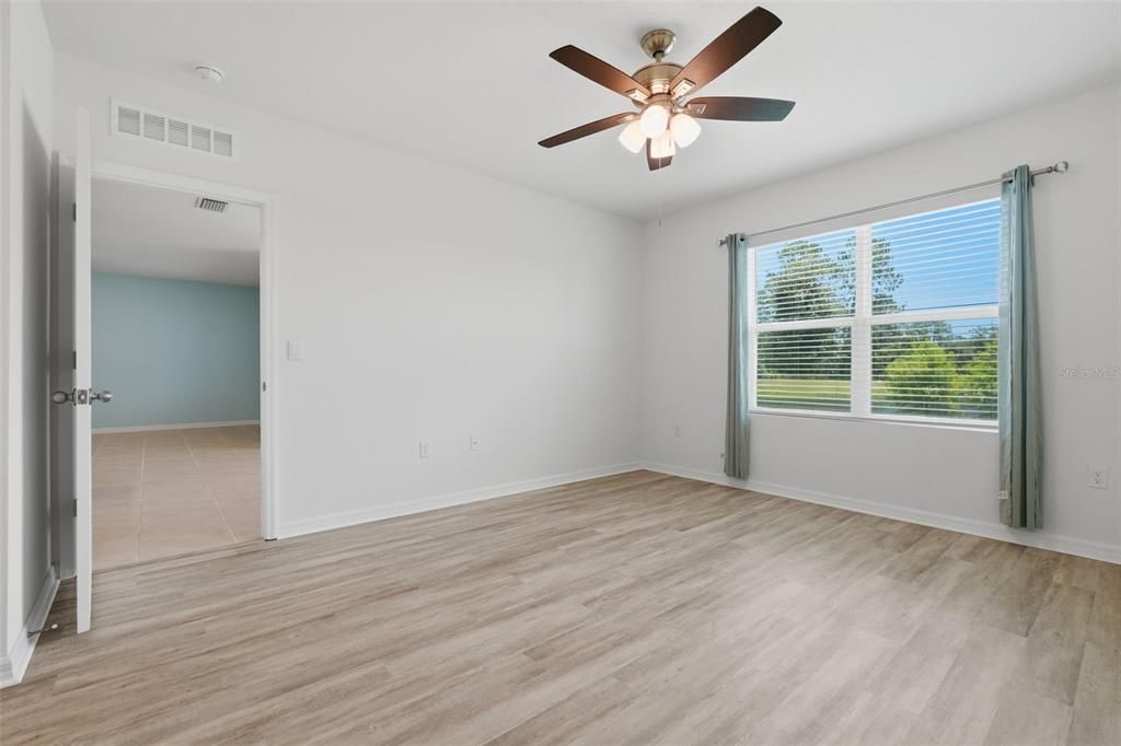 For Sale: $415,000 (3 beds, 2 baths, 1710 Square Feet)