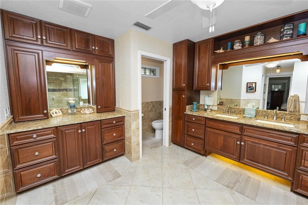 En Venta: $540,000 (3 camas, 2 baños, 2304 Pies cuadrados)