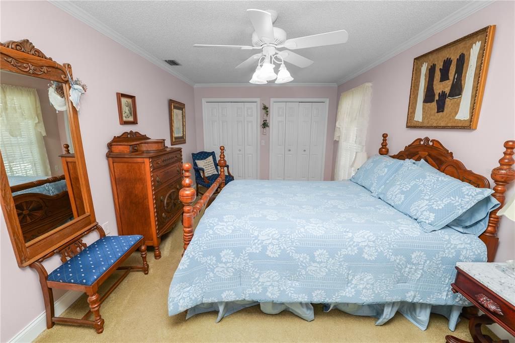 En Venta: $540,000 (3 camas, 2 baños, 2304 Pies cuadrados)