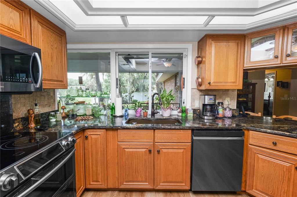 En Venta: $540,000 (3 camas, 2 baños, 2304 Pies cuadrados)