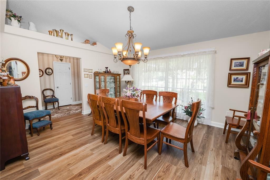 En Venta: $540,000 (3 camas, 2 baños, 2304 Pies cuadrados)