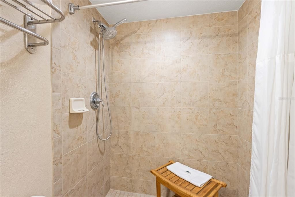 En Venta: $625,000 (2 camas, 2 baños, 914 Pies cuadrados)
