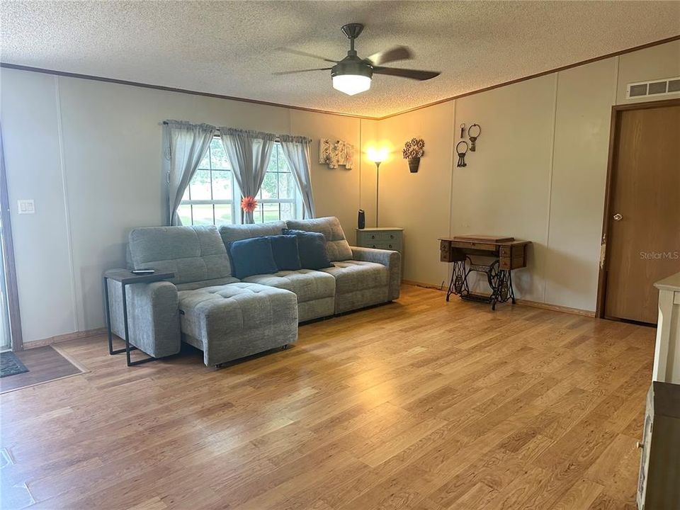 Active With Contract: $341,500 (4 beds, 3 baths, 2108 Square Feet)