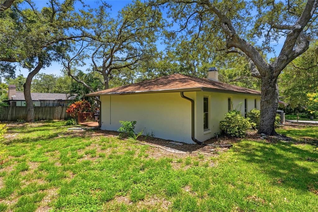 For Sale: $689,000 (4 beds, 2 baths, 2128 Square Feet)