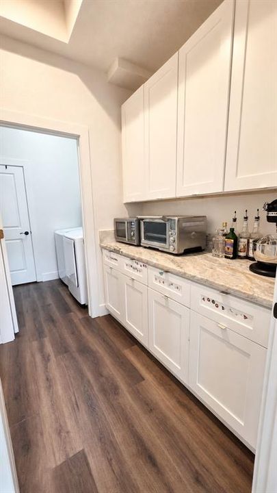 For Sale: $555,000 (3 beds, 2 baths, 1842 Square Feet)