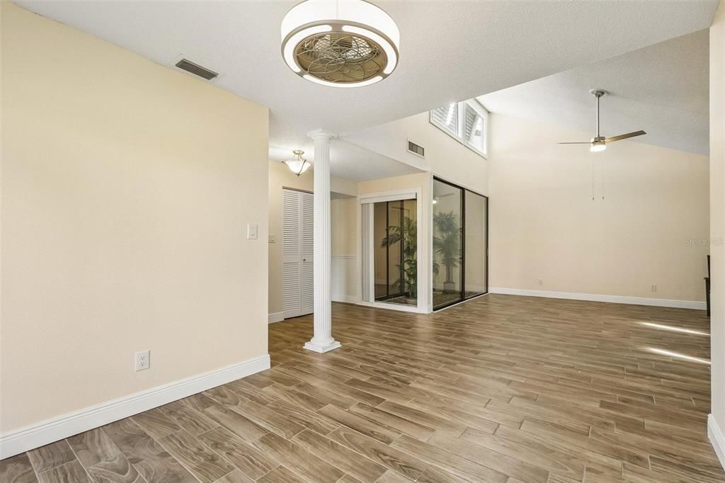 En Venta: $299,000 (3 camas, 2 baños, 1542 Pies cuadrados)