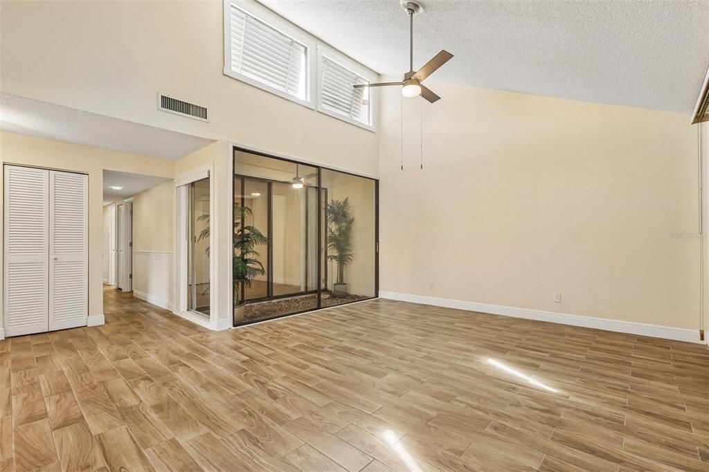 En Venta: $299,000 (3 camas, 2 baños, 1542 Pies cuadrados)