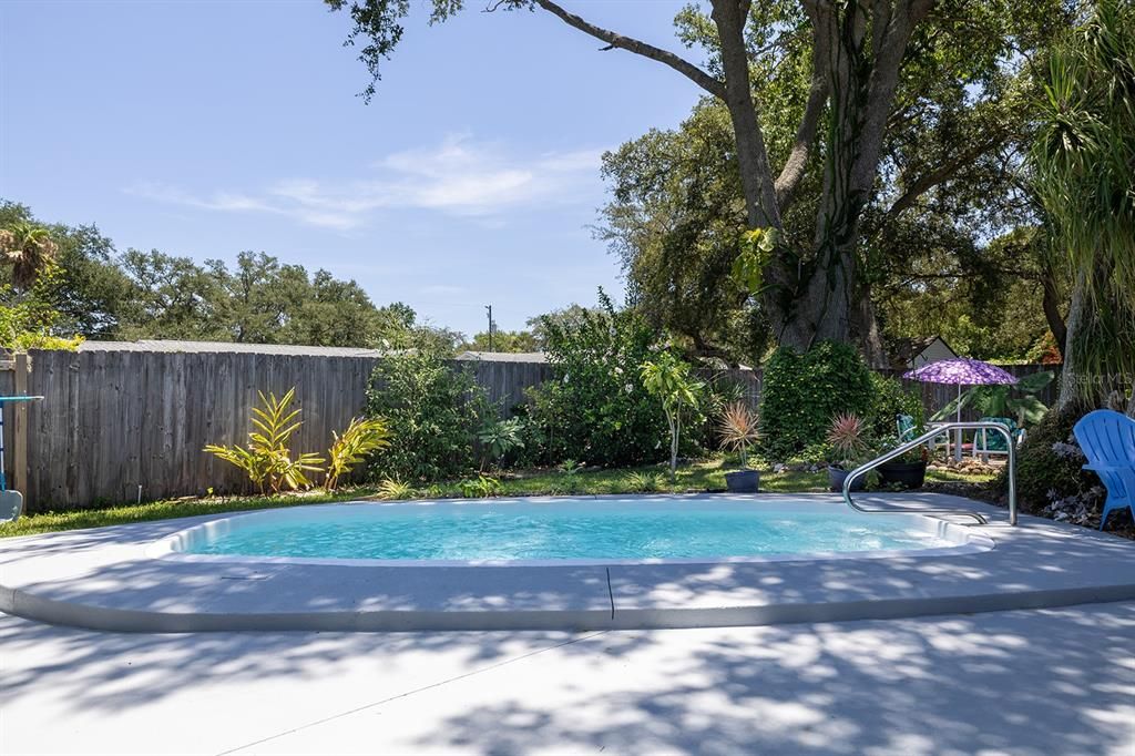 En Venta: $449,000 (4 camas, 3 baños, 1638 Pies cuadrados)