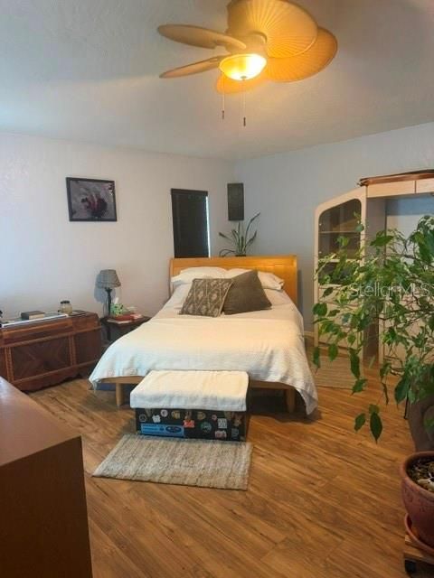 En Venta: $449,000 (4 camas, 3 baños, 1638 Pies cuadrados)