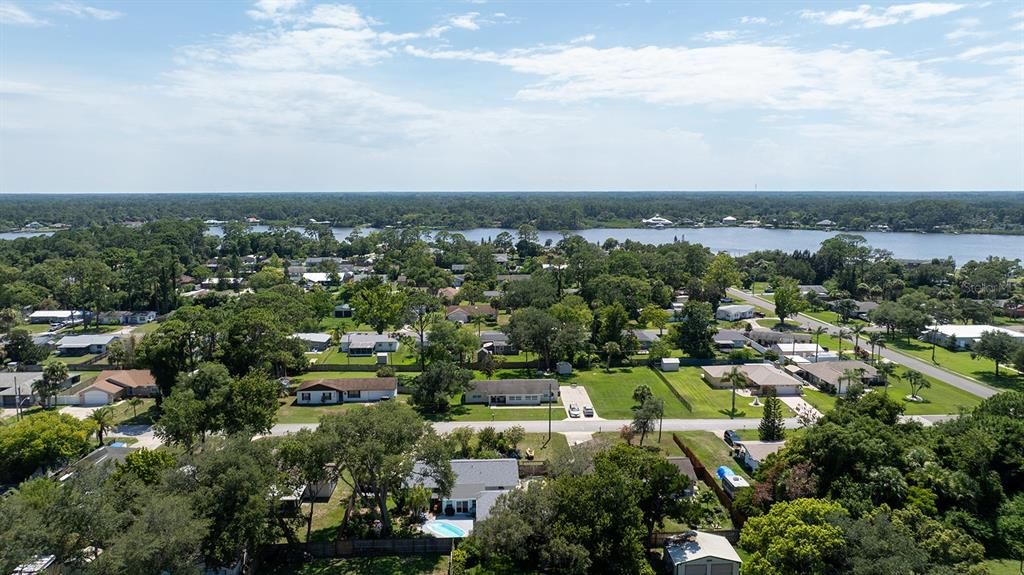En Venta: $449,000 (4 camas, 3 baños, 1638 Pies cuadrados)