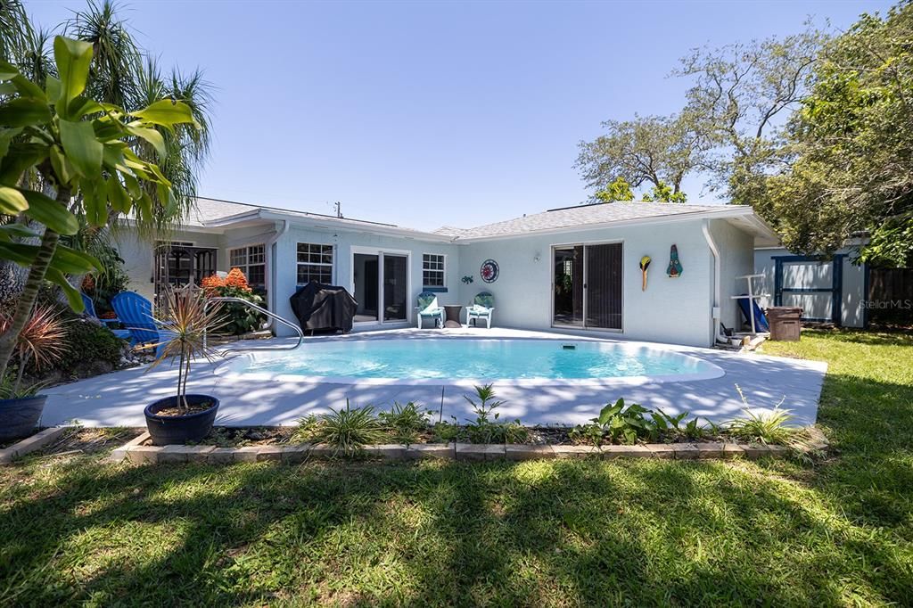 En Venta: $449,000 (4 camas, 3 baños, 1638 Pies cuadrados)