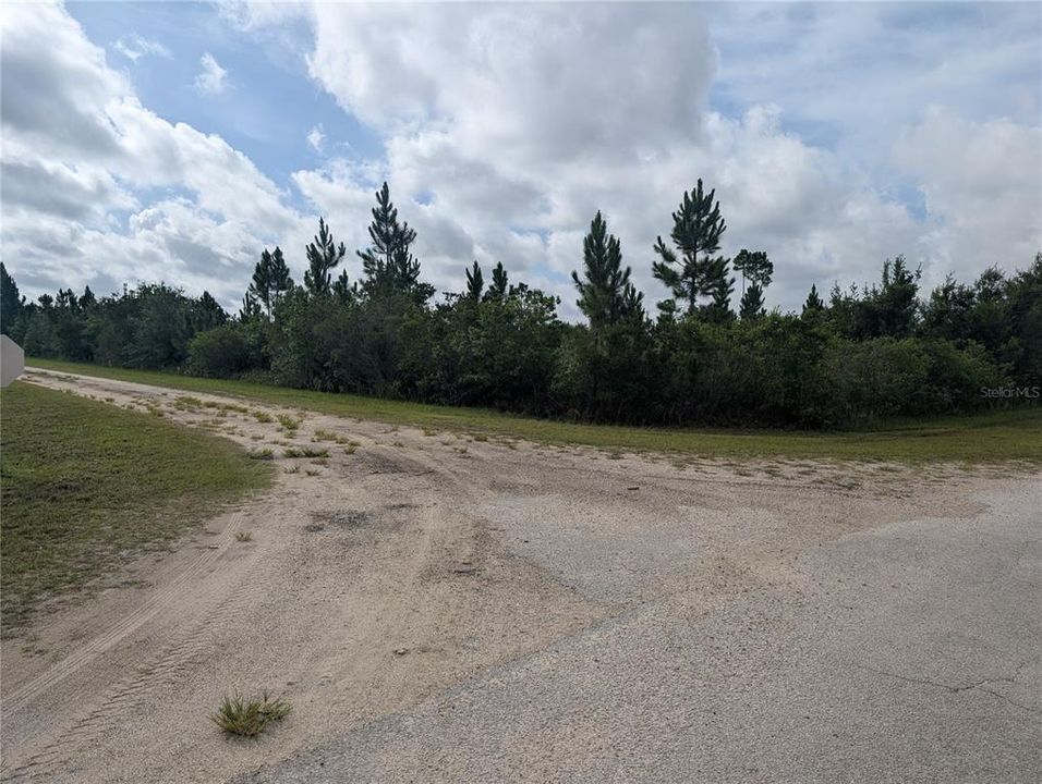 En Venta: $18,000 (0.55 acres)