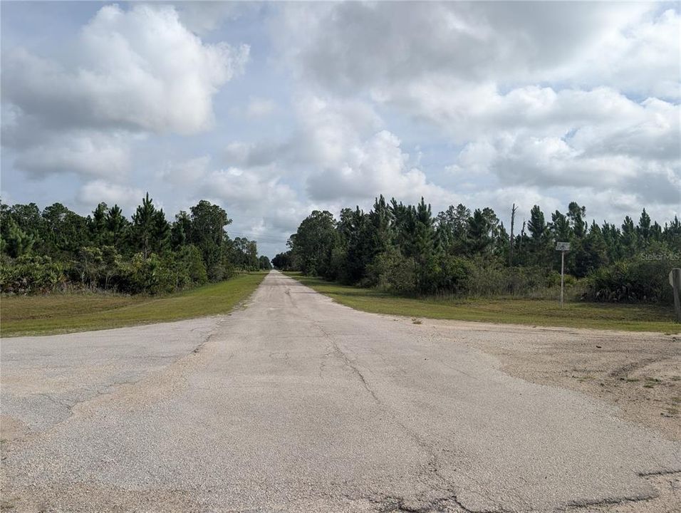 En Venta: $18,000 (0.55 acres)