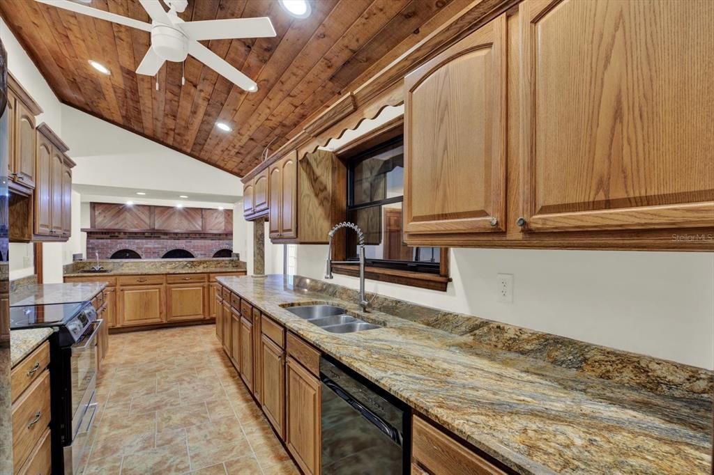 En Venta: $800,000 (5 camas, 3 baños, 2760 Pies cuadrados)
