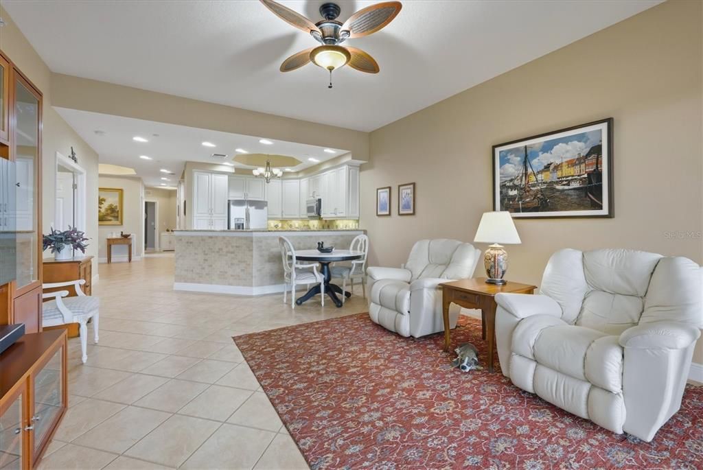 En Venta: $529,900 (3 camas, 2 baños, 1917 Pies cuadrados)