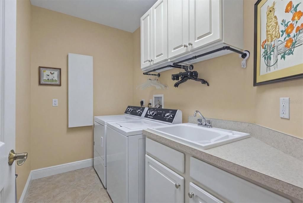En Venta: $529,900 (3 camas, 2 baños, 1917 Pies cuadrados)