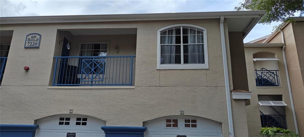 For Sale: $169,000 (1 beds, 1 baths, 678 Square Feet)