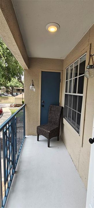 For Sale: $169,000 (1 beds, 1 baths, 678 Square Feet)