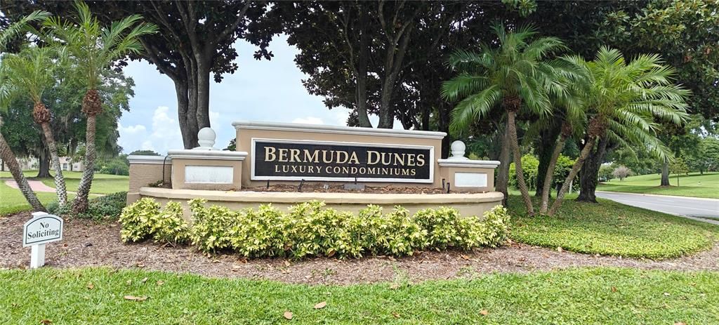 For Sale: $169,000 (1 beds, 1 baths, 678 Square Feet)