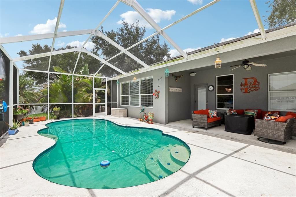 En Venta: $490,000 (4 camas, 3 baños, 2704 Pies cuadrados)