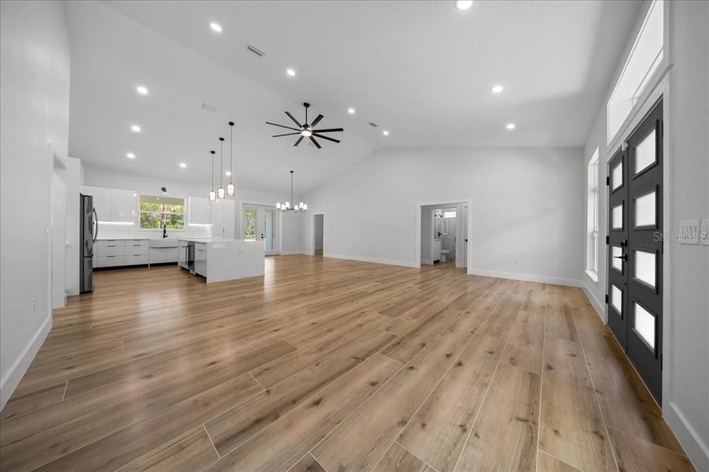 En Venta: $495,000 (4 camas, 3 baños, 2053 Pies cuadrados)