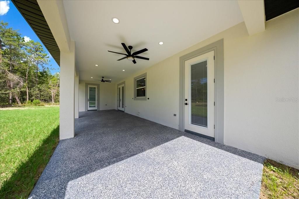 En Venta: $495,000 (4 camas, 3 baños, 2053 Pies cuadrados)