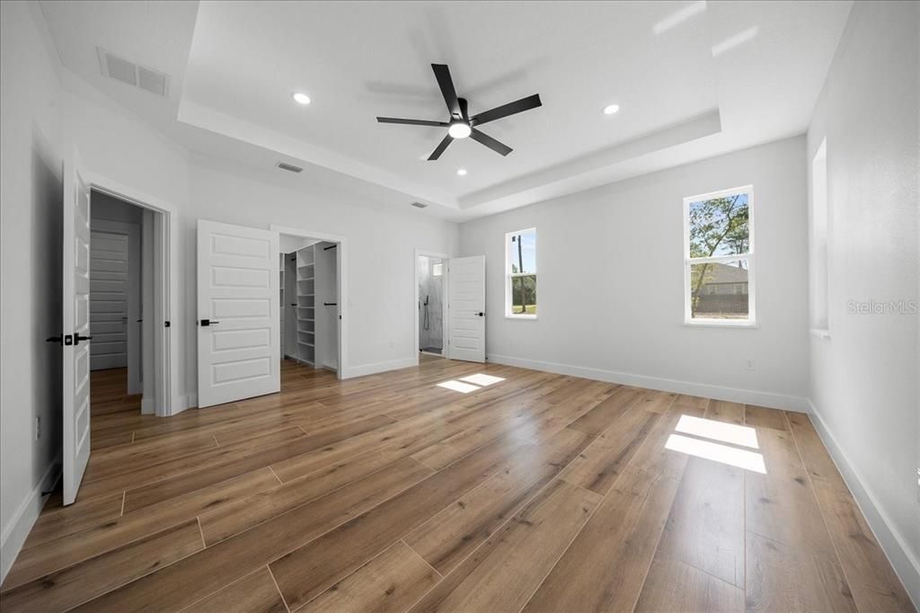 En Venta: $495,000 (4 camas, 3 baños, 2053 Pies cuadrados)