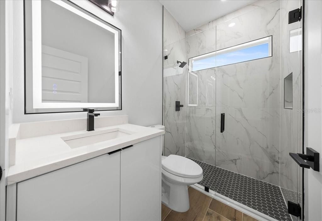En Venta: $495,000 (4 camas, 3 baños, 2053 Pies cuadrados)
