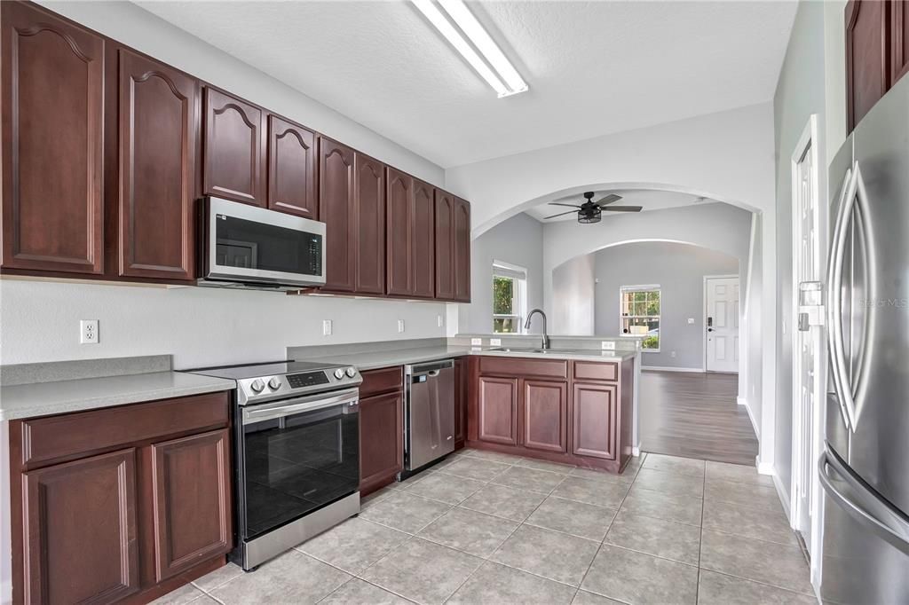 En Venta: $400,000 (4 camas, 2 baños, 1730 Pies cuadrados)