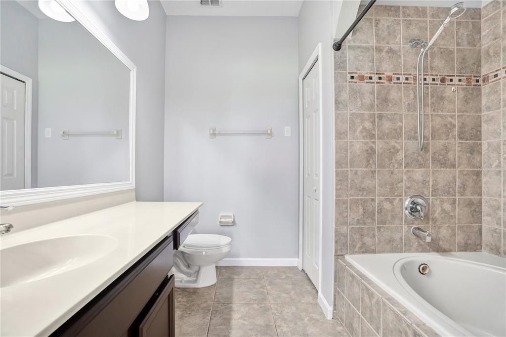 En Venta: $400,000 (4 camas, 2 baños, 1730 Pies cuadrados)