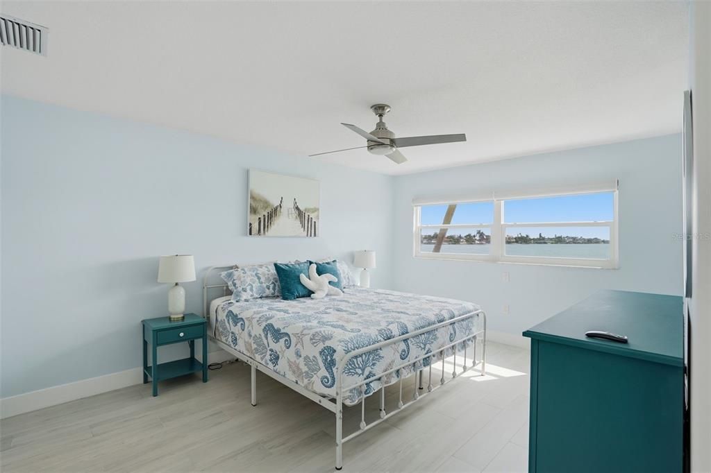 Active With Contract: $369,000 (2 beds, 2 baths, 1350 Square Feet)