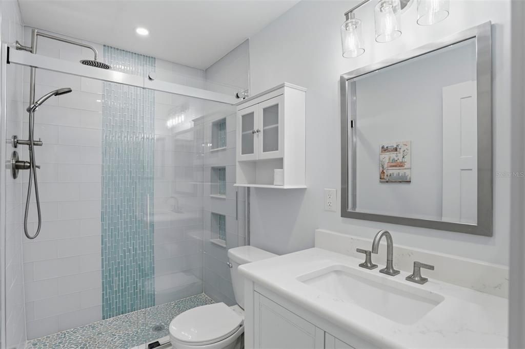 Active With Contract: $369,000 (2 beds, 2 baths, 1350 Square Feet)