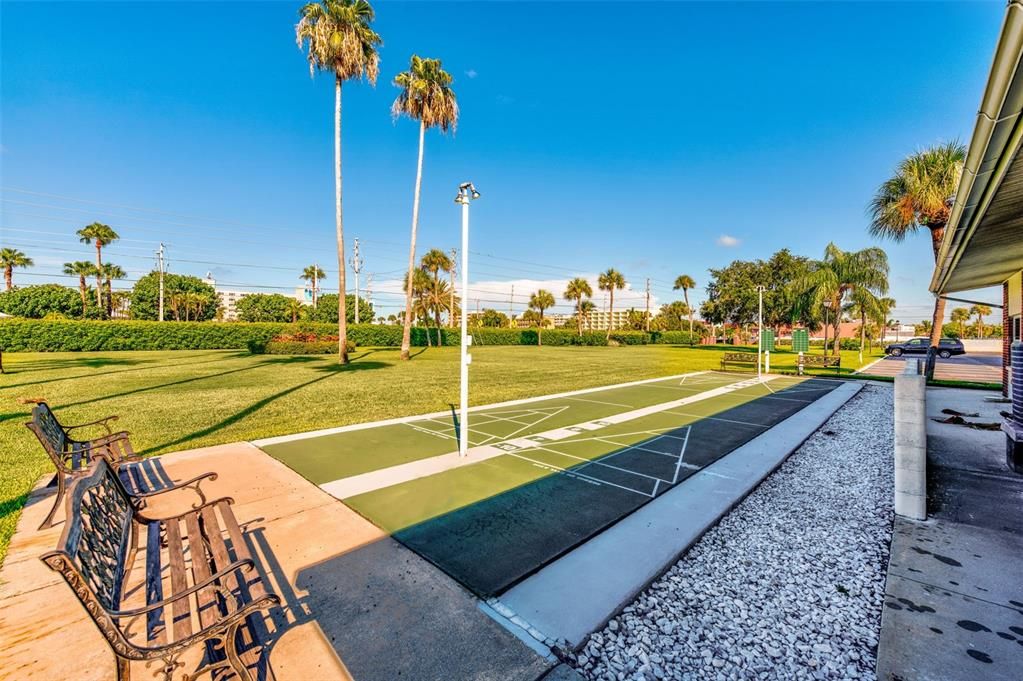 Active With Contract: $369,000 (2 beds, 2 baths, 1350 Square Feet)