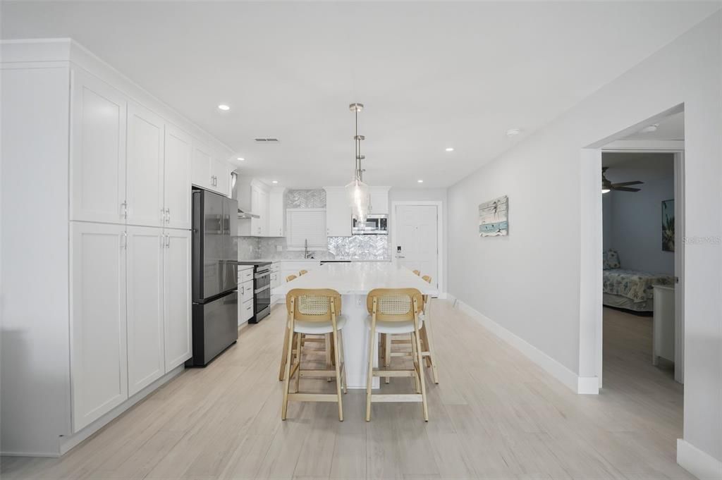 Active With Contract: $369,000 (2 beds, 2 baths, 1350 Square Feet)