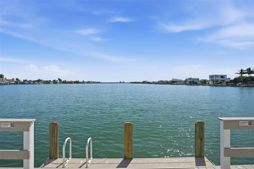 Active With Contract: $369,000 (2 beds, 2 baths, 1350 Square Feet)
