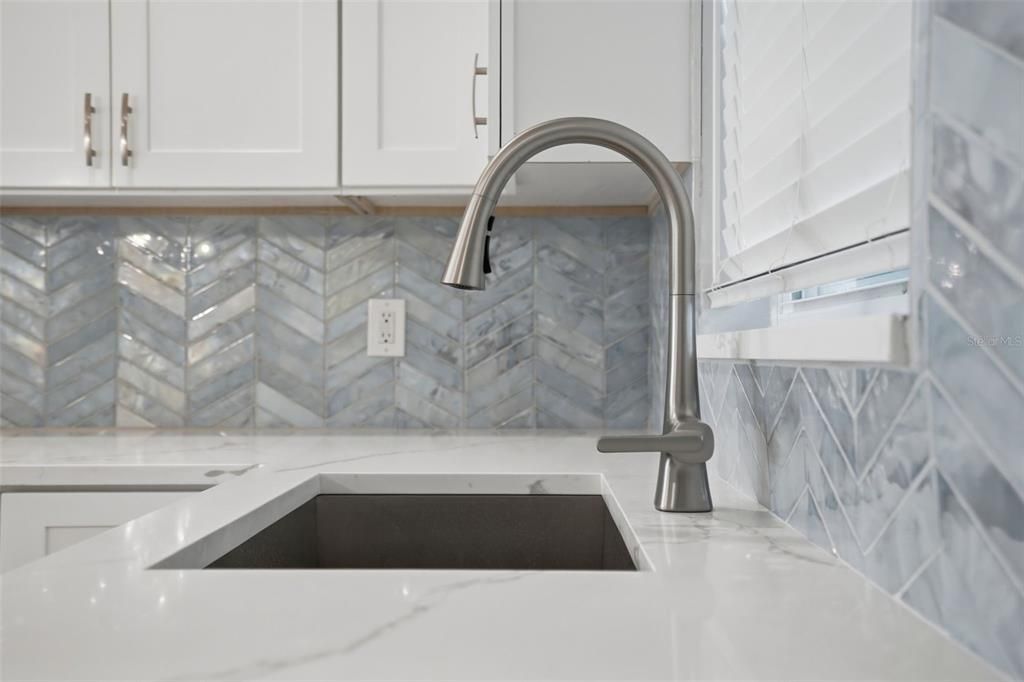 Active With Contract: $369,000 (2 beds, 2 baths, 1350 Square Feet)