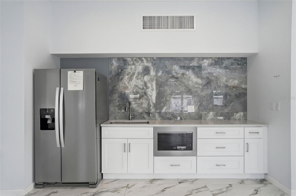 Active With Contract: $369,000 (2 beds, 2 baths, 1350 Square Feet)