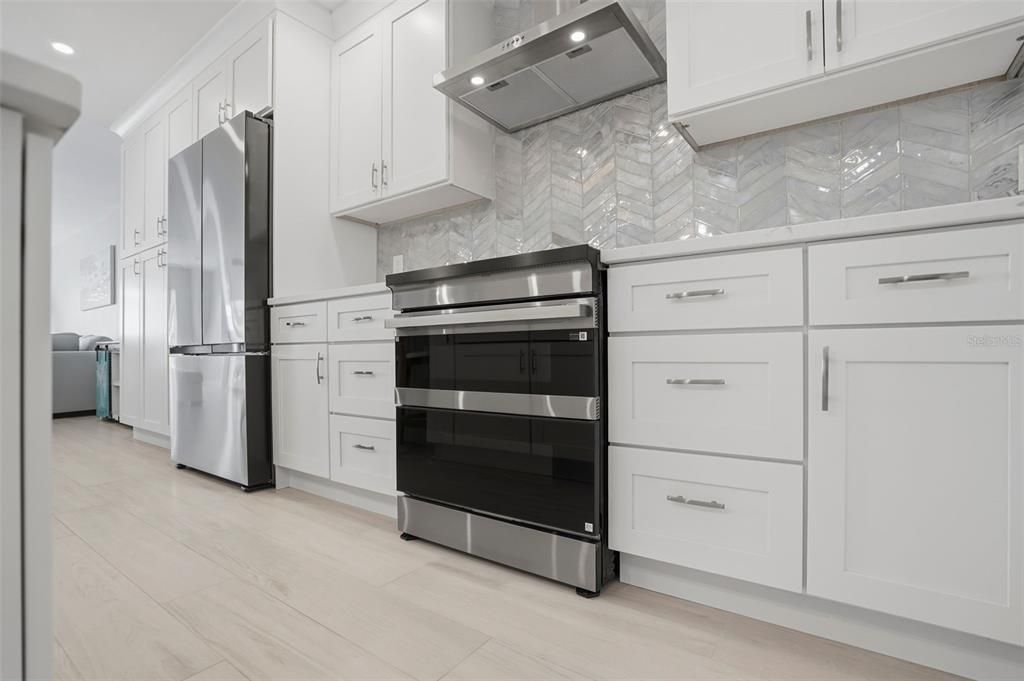 Active With Contract: $369,000 (2 beds, 2 baths, 1350 Square Feet)