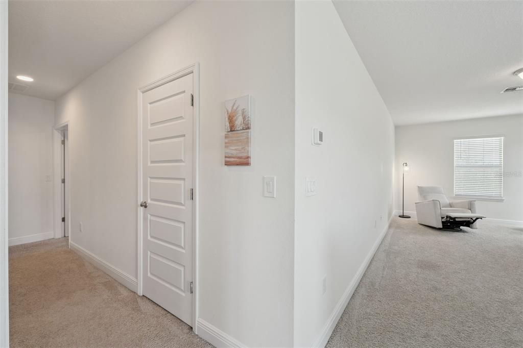 En Venta: $739,000 (4 camas, 3 baños, 2840 Pies cuadrados)