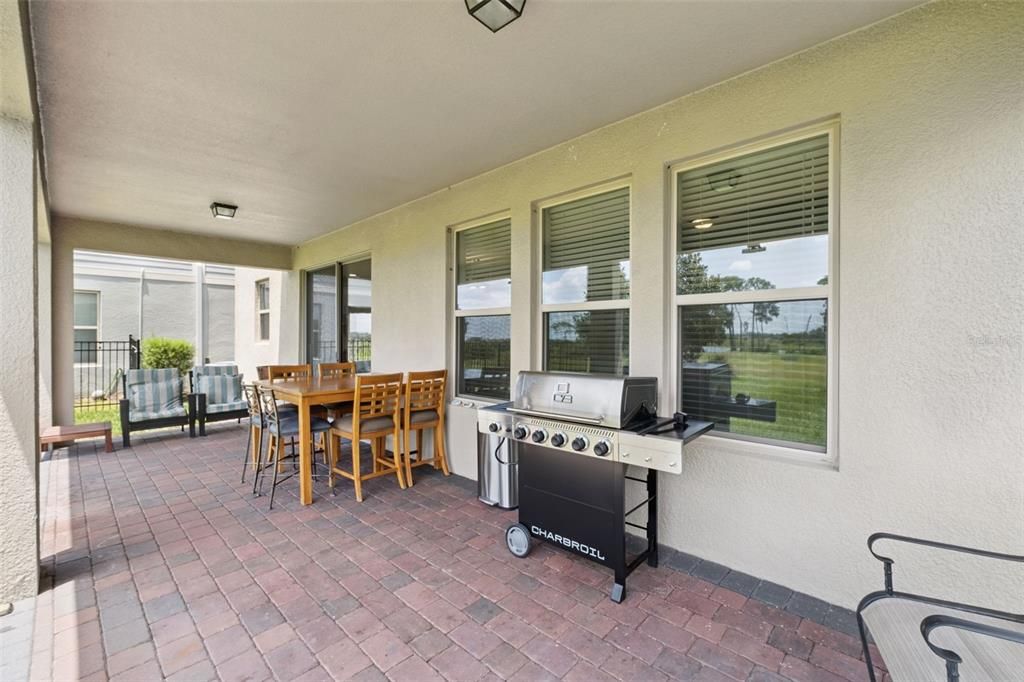 En Venta: $739,000 (4 camas, 3 baños, 2840 Pies cuadrados)
