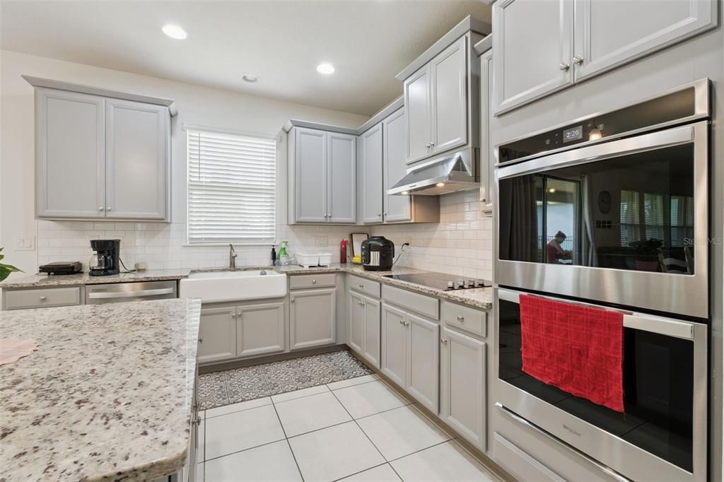 En Venta: $739,000 (4 camas, 3 baños, 2840 Pies cuadrados)