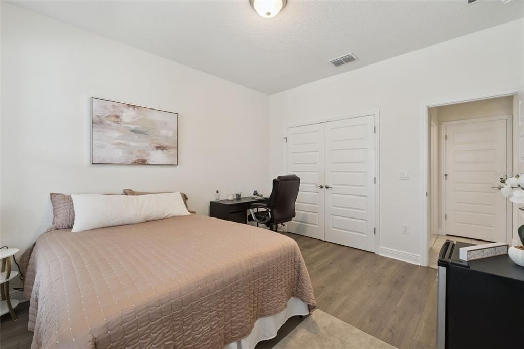 En Venta: $739,000 (4 camas, 3 baños, 2840 Pies cuadrados)