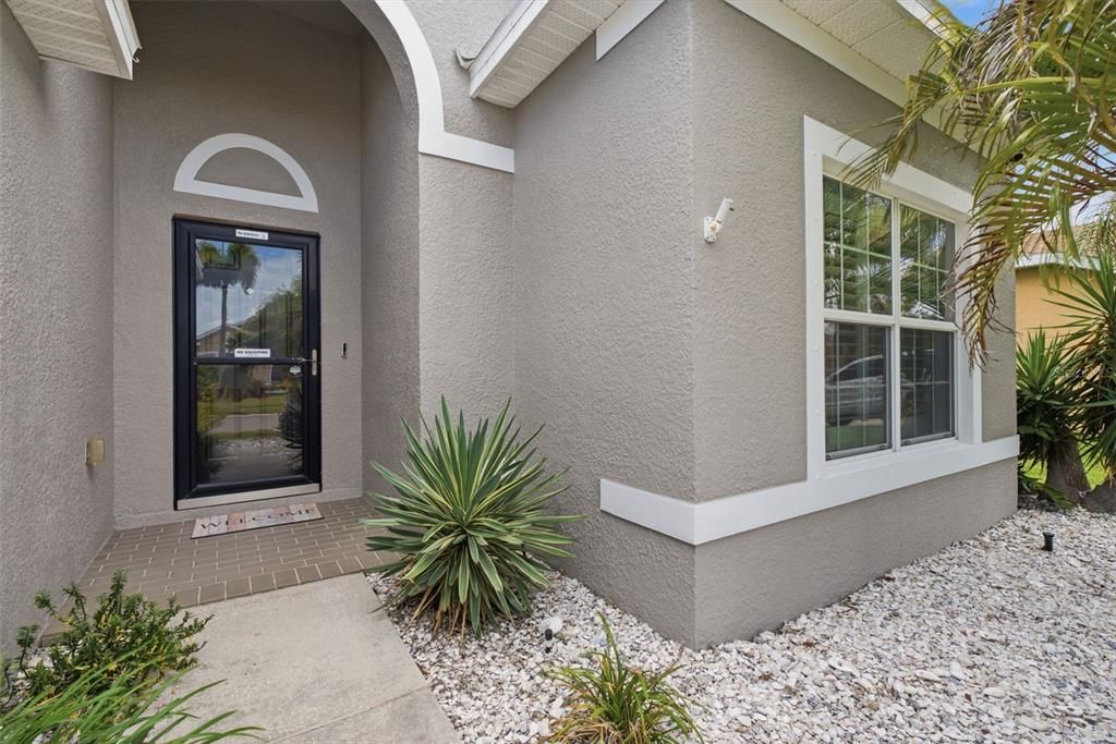 Active With Contract: $339,000 (3 beds, 2 baths, 1530 Square Feet)